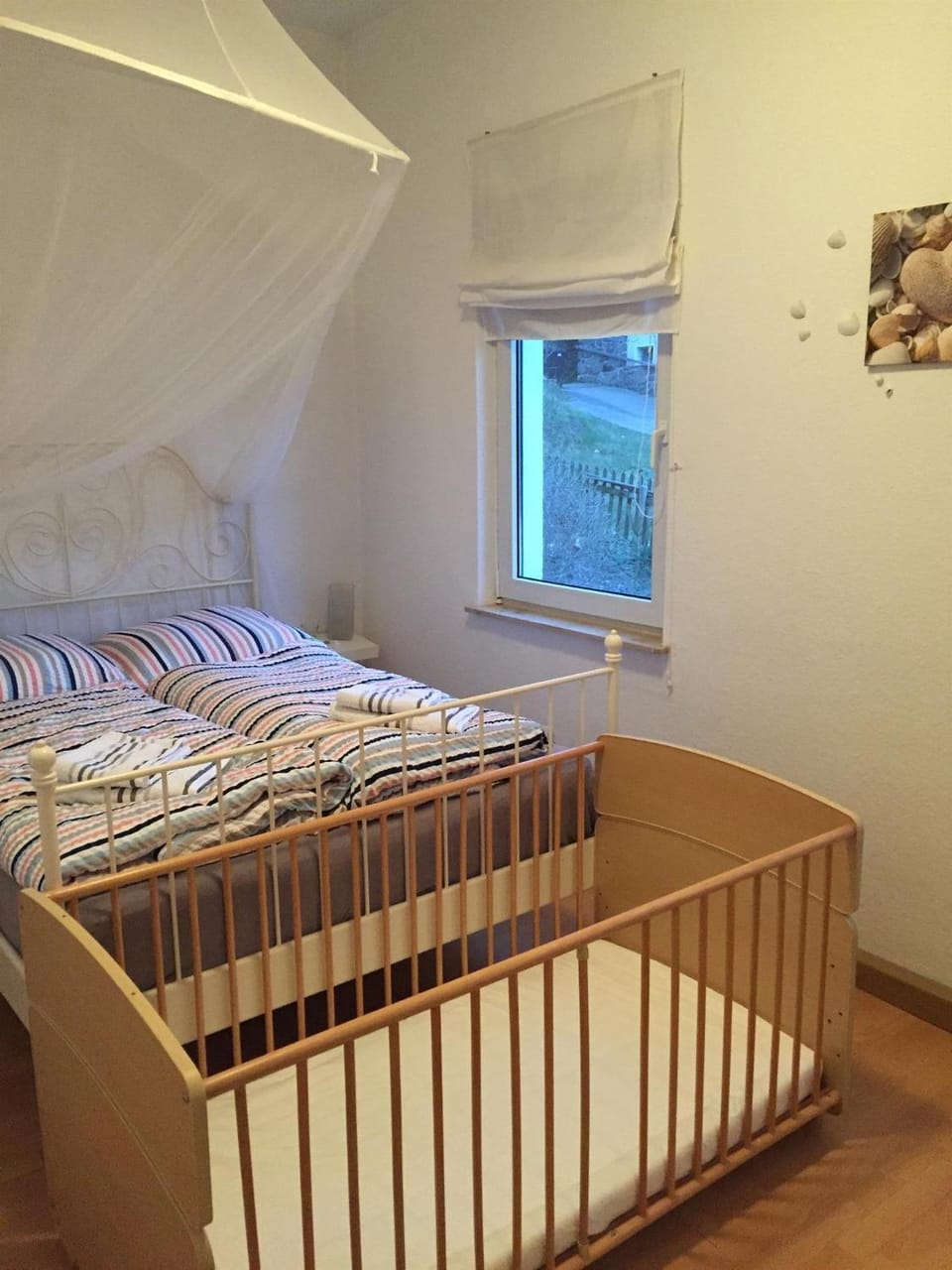 Bed, Bedroom, cot