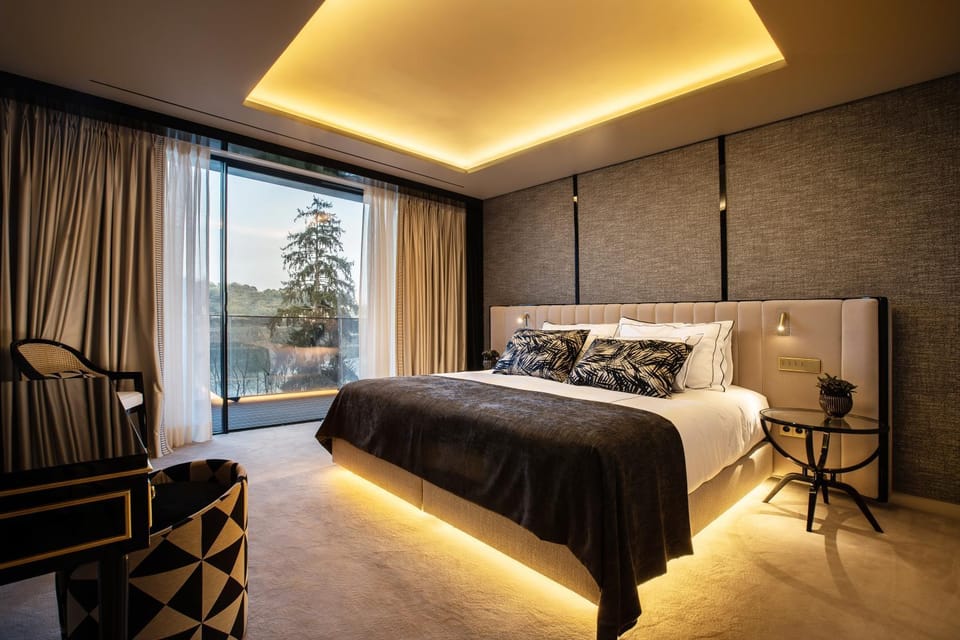 View (from property/room), River view