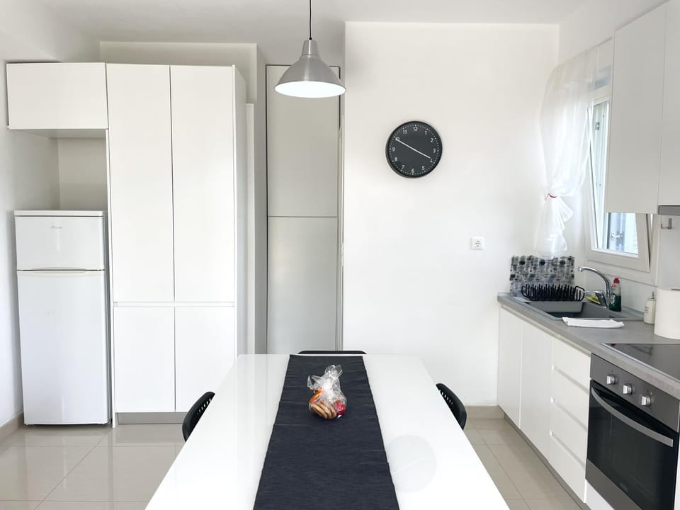 Kitchen or kitchenette, oven, stove
