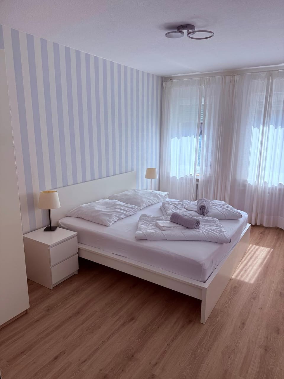 Apartment 120 qm -3 Schlafzimmer-2 Bäder- für 7 Gäste Apartment in Neuss
