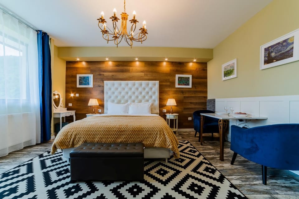Bed, Living room, Photo of the whole room, Bedroom