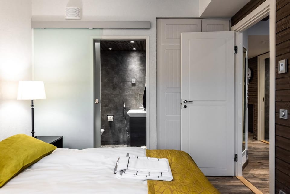 Bathroom, Bedroom