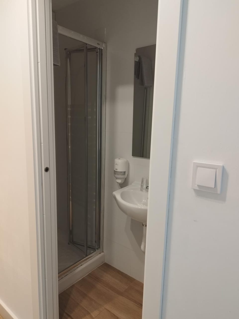 Ecorooms SCQ estación Bed and Breakfast in Santiago de Compostela