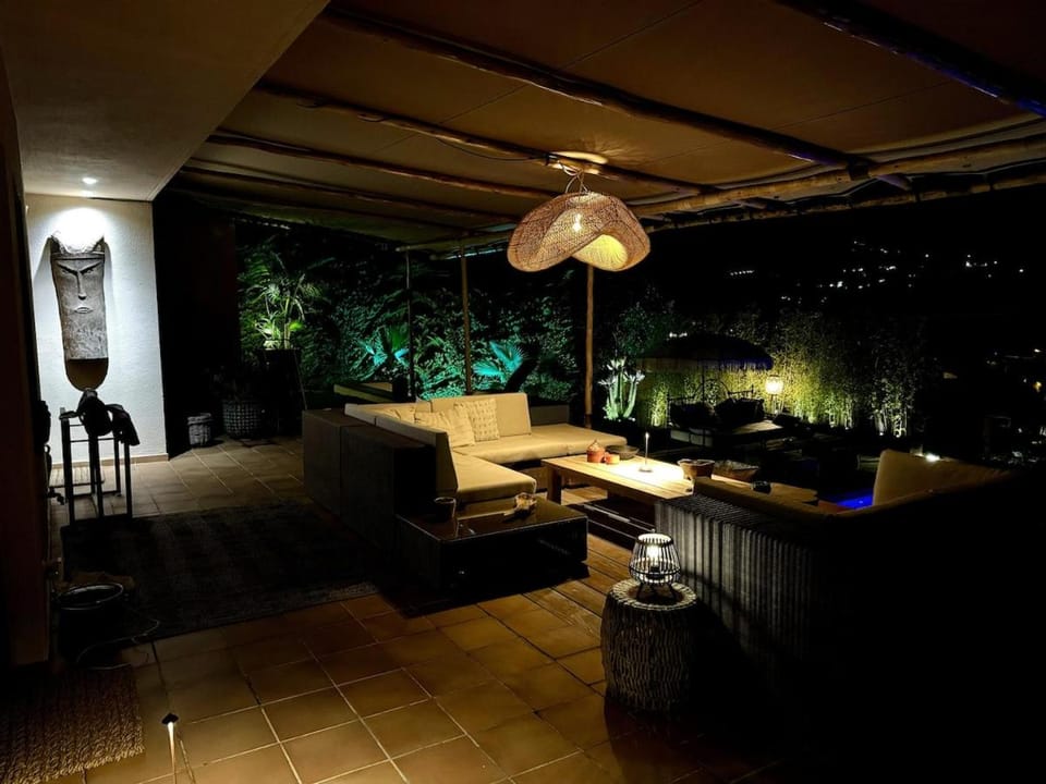 Casa Tanio 150m walking from the village and town of Tamariu House in Tamariu
