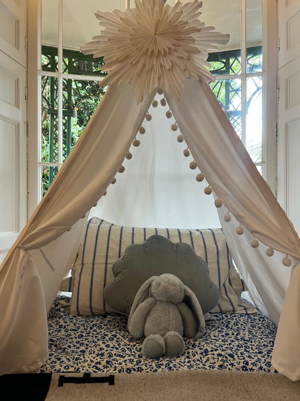 The State Room at Seafield House Bed and Breakfast in Chichester District