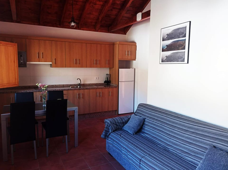 Living room, Dining area, kitchen