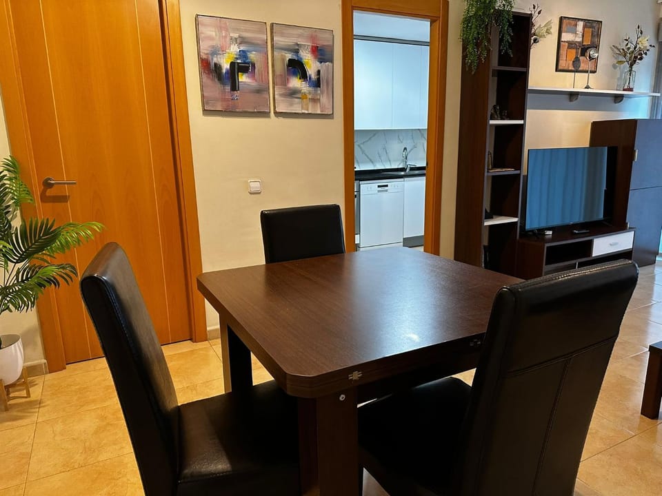 Seating area, Dining area