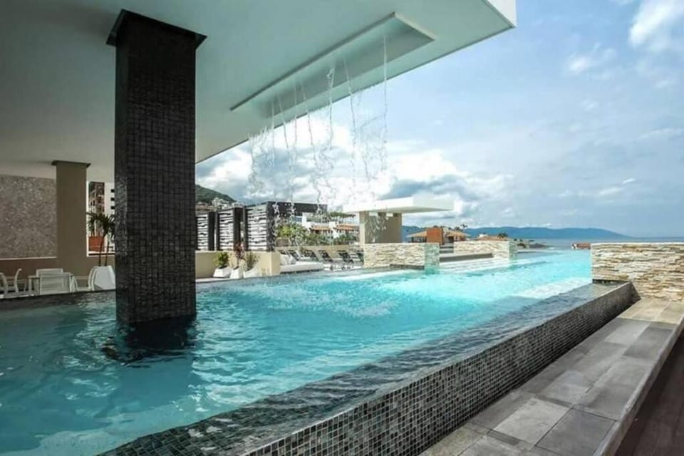 Swimming pool, Swimming pool