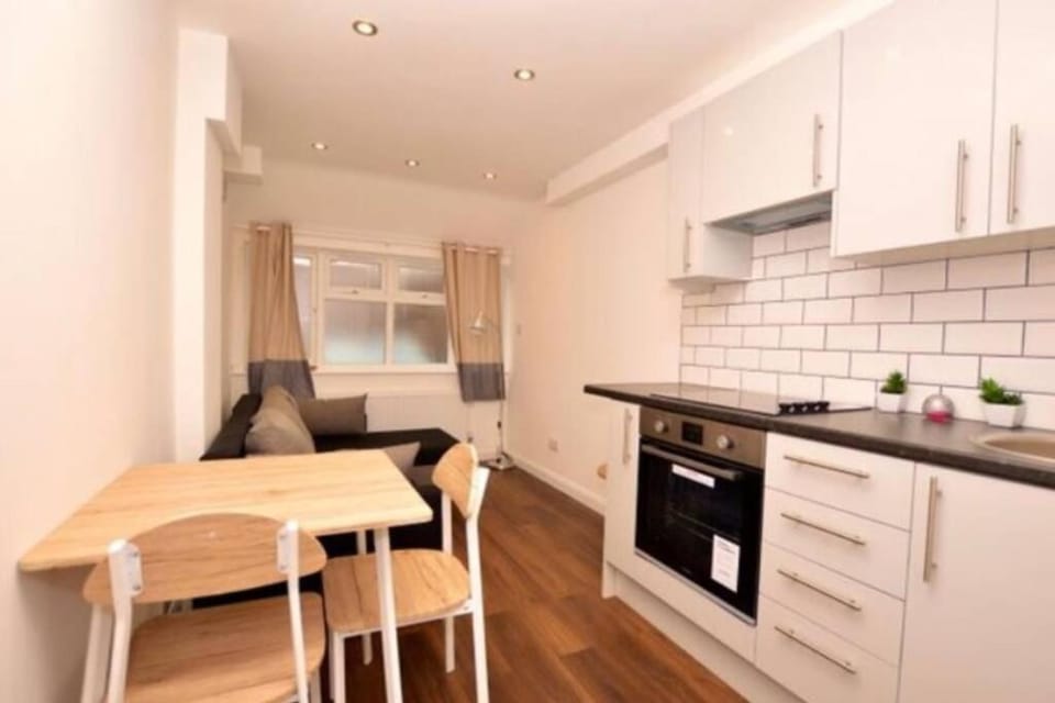 Small Cosy Studio In Plaistow. East London Apartment in London