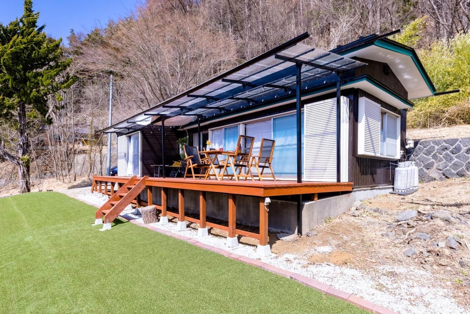 Day, Natural landscape, Garden, View (from property/room), Balcony/Terrace
