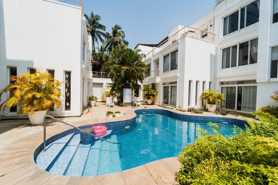 VILLA M - JIA 5 CANDOLIM GOA 3BHK, Pool Facing, Near Beach, Free Breakfast, Free WIFI and Prime Location Villa in Candolim