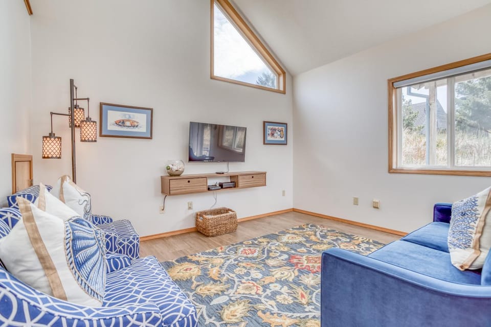 Puffin Hollow - Meredith Lodging House in Pacific City