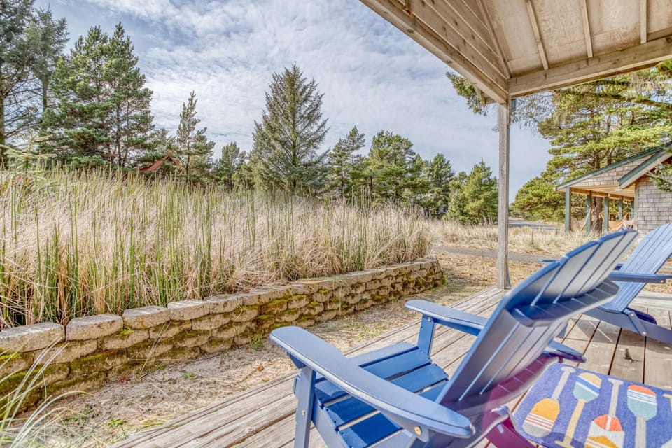 Puffin Hollow - Meredith Lodging House in Pacific City