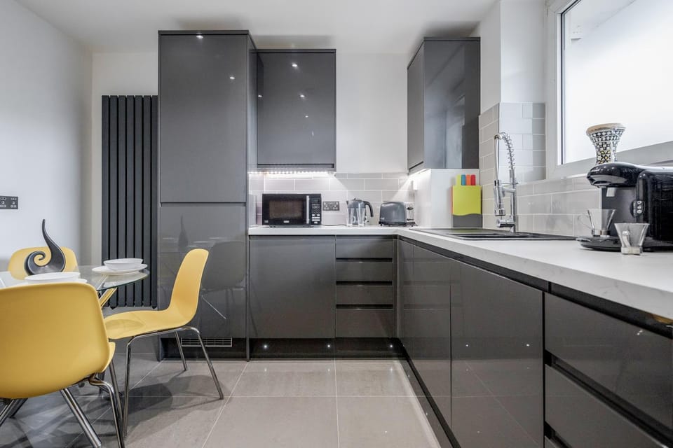 Coffee/tea facilities, Kitchen or kitchenette, Dining area, dishwasher, minibar, pet friendly, stove, toaster