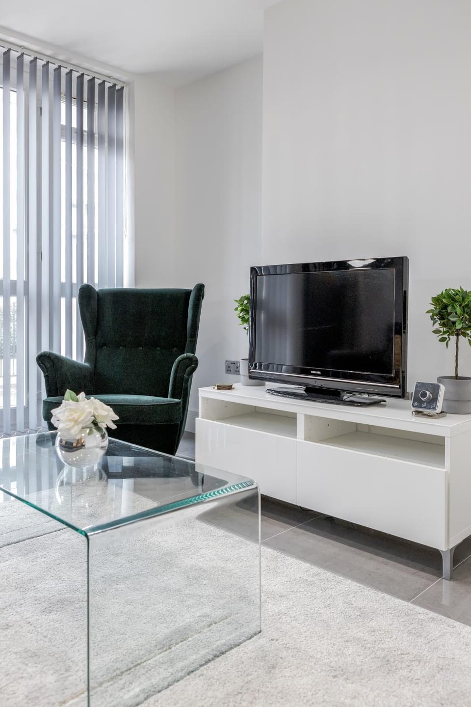 Communal lounge/ TV room, TV and multimedia, Living room, Seating area, Evening entertainment