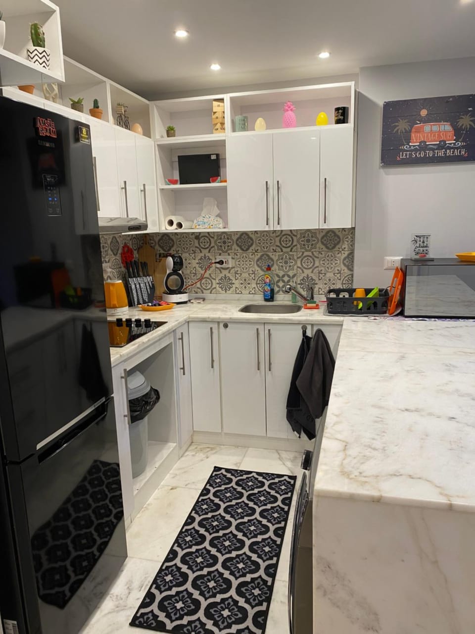 Kitchen or kitchenette, Communal kitchen