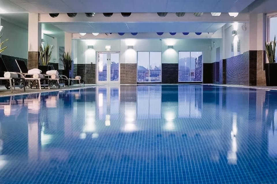 The White House - Off-Site Health Club & Spa 2 minute walk away Bed and Breakfast in Bowness-on-Windermere