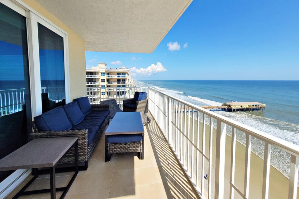 Aruba Condo Unit #1102 House in Daytona Beach Shores