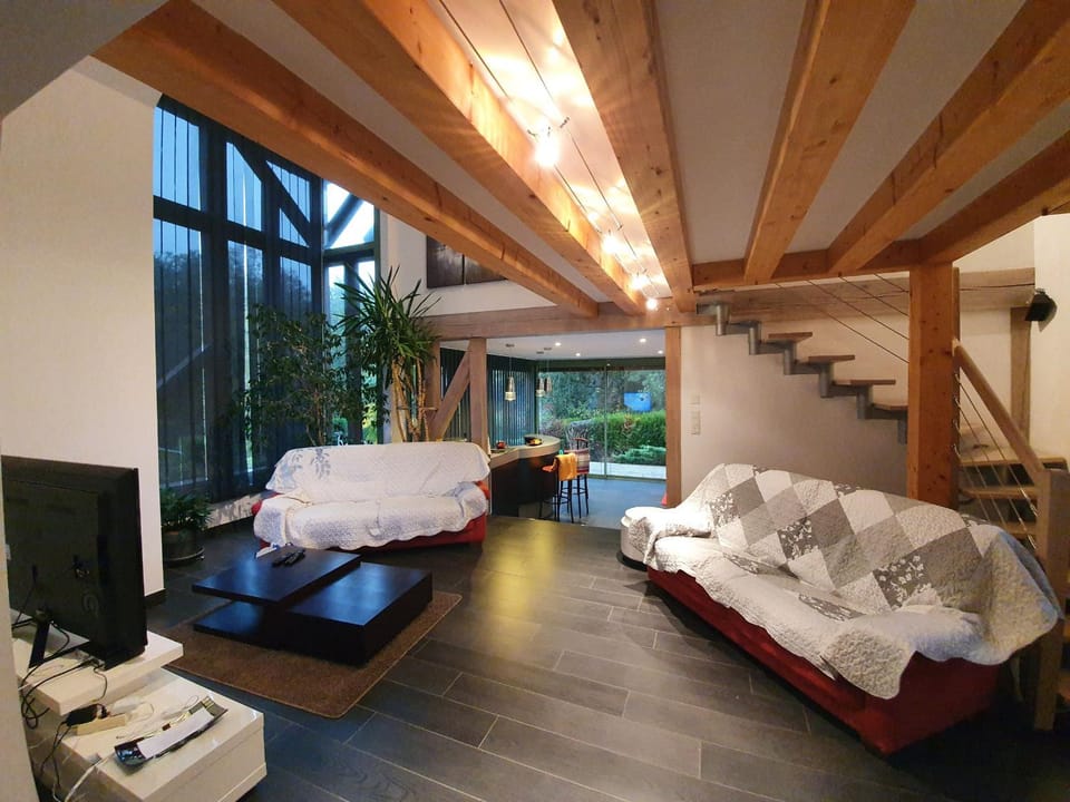 Gîte de charme avec SPA et cheminée, près du Mans, 7 chambres, WIFI, en bord de forêt de Vibraye - FR-1-410-308 House in Pays de la Loire