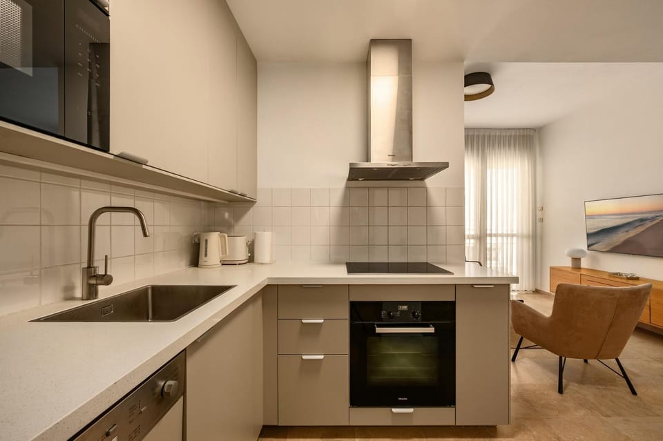 Splendor 2-BR in Melchet by HolyGuest Apartment in Tel Aviv-Yafo
