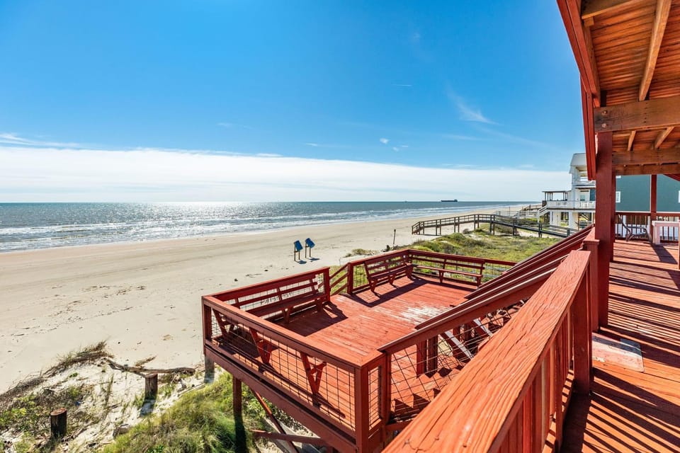 Sea Otter 4 - Walk Right Out To Sand & Surf! House in Surfside Beach