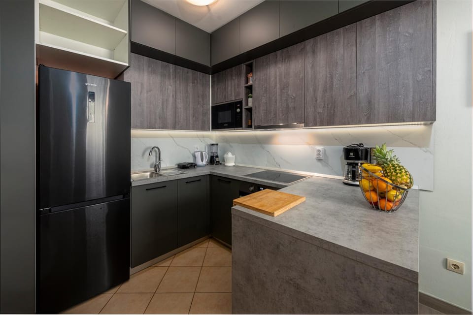 microwave, oven, stove, toaster, kitchen