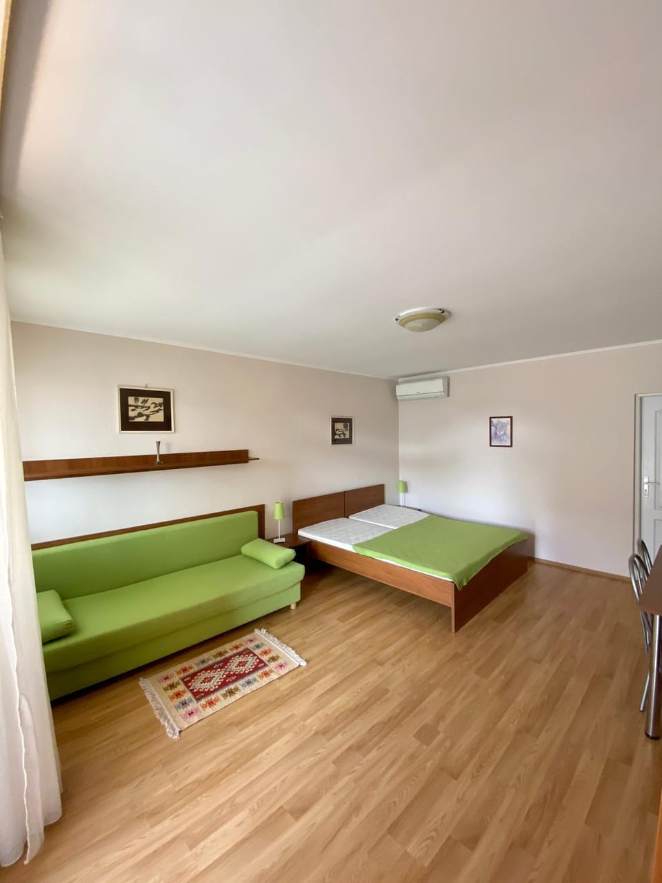 Apartmánový dom Flóra Bed and Breakfast in Slovakia