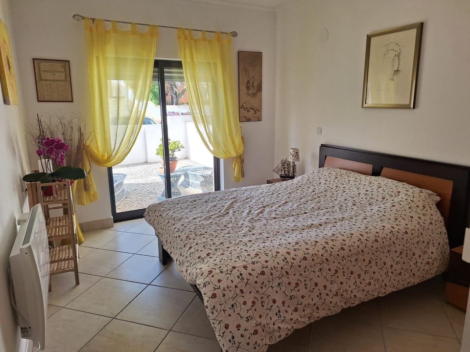 Great 2 bedroom apartment with communal pool Apartment in Lagos