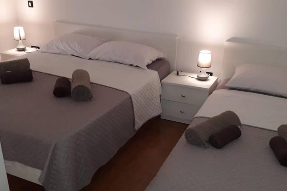 Apartman Franko - uz parking Apartment in Pula