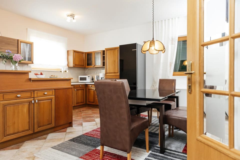 Kitchen or kitchenette, Dining area, dishwasher, microwave, oven, stove