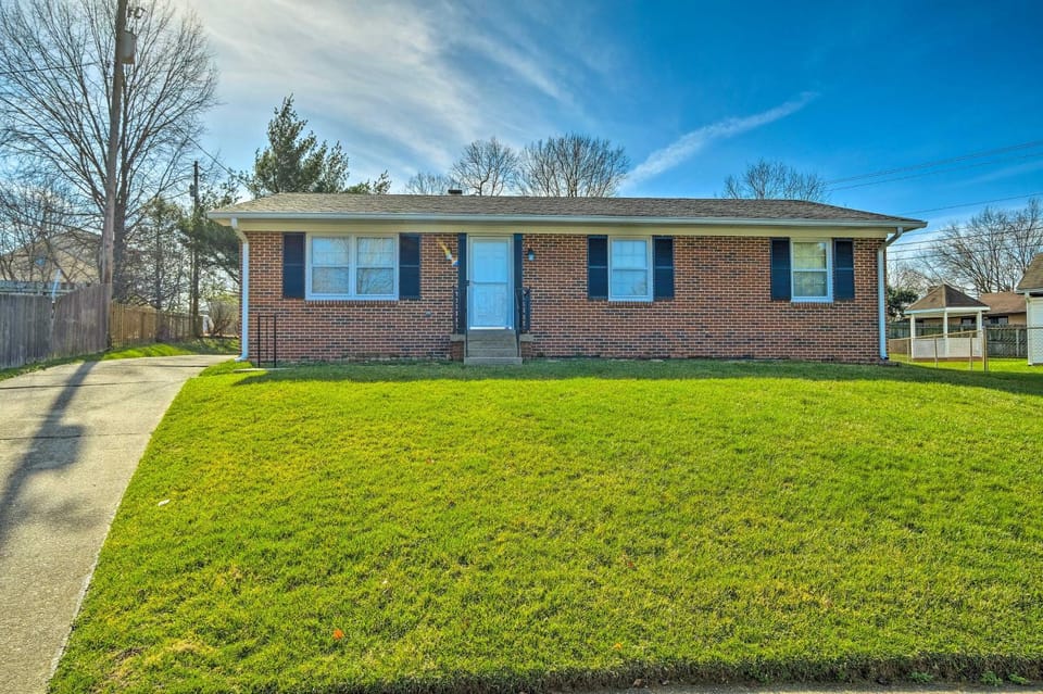 Lexington Home ~ 2 Mi to University of Kentucky! House in Lexington