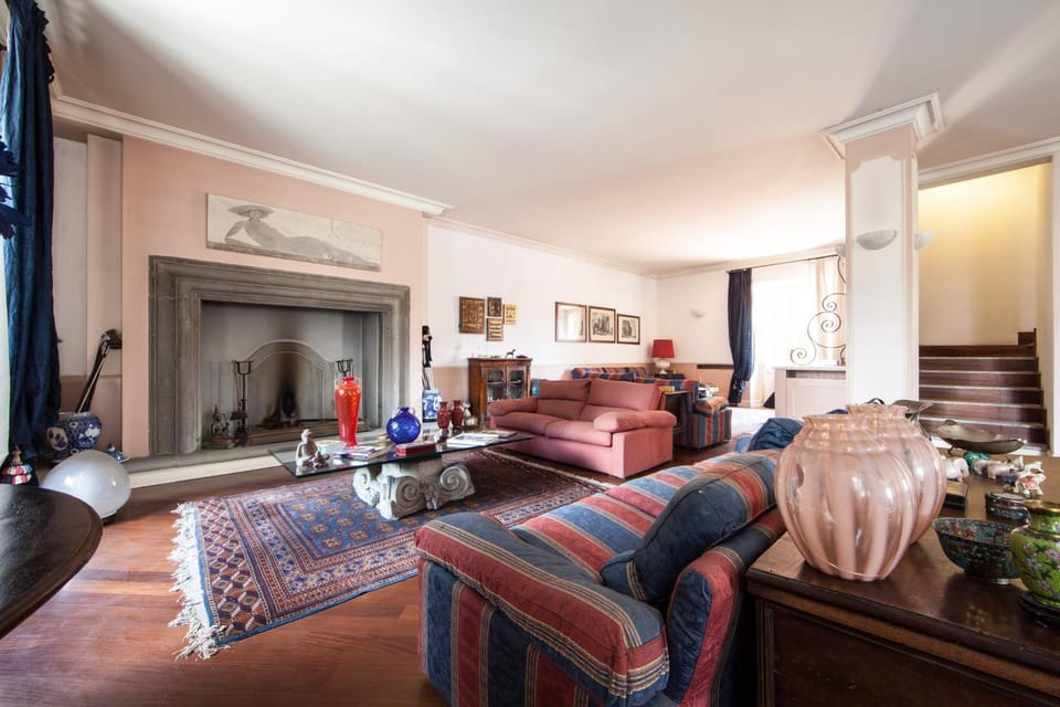 Communal lounge/ TV room