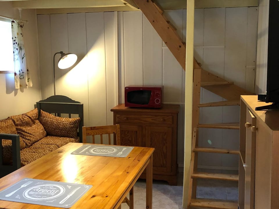 Nid Douillet pour 2 à Asnières-sur-Vègre, Petite Cité de Caractère - FR-1-410-317 House in Pays de la Loire