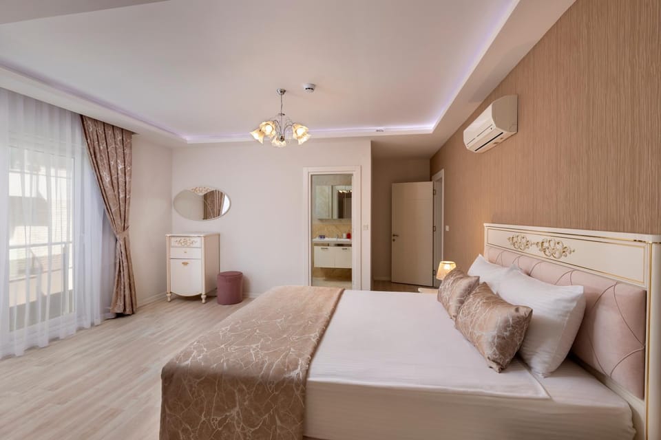 Bed, Bedroom, fireplace, air conditioner