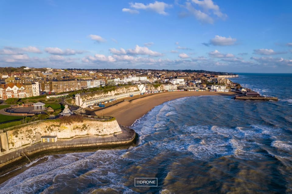 Beachside Mews Apartment in Broadstairs