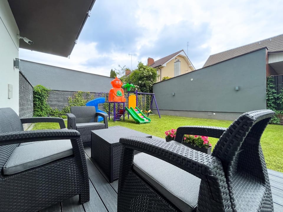 Patio, Children play ground