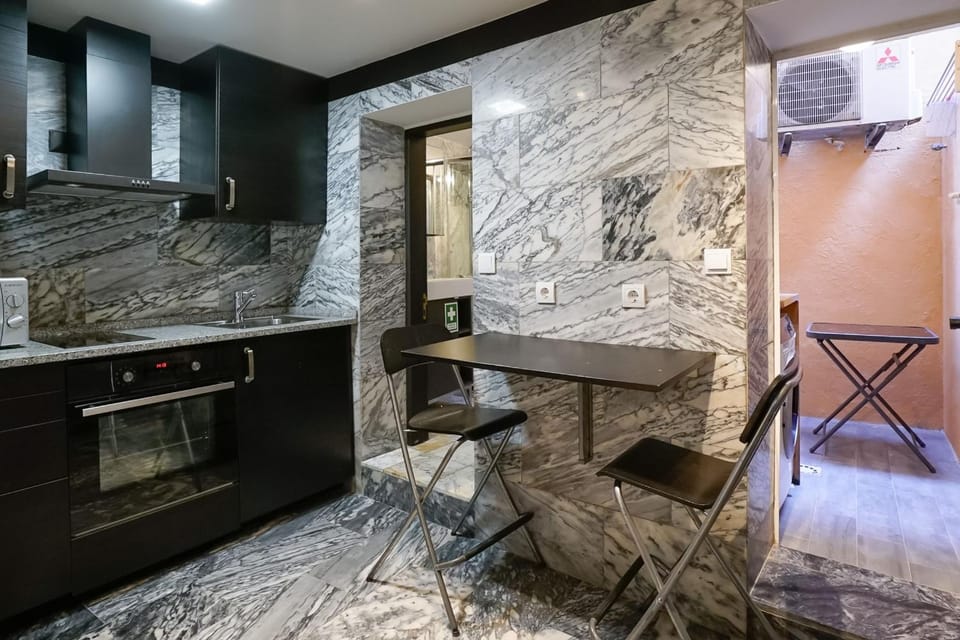 Kitchen or kitchenette