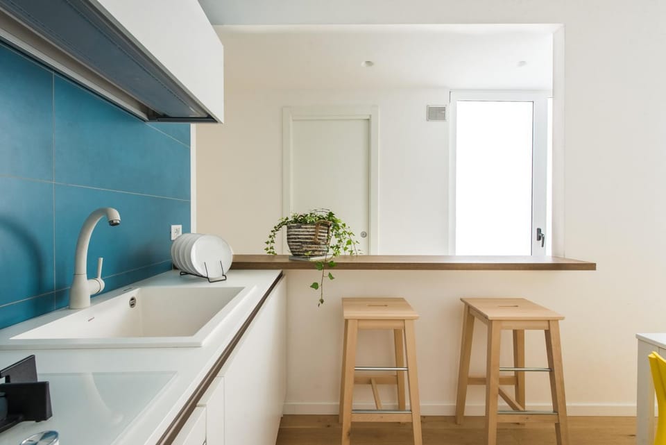 Kitchen or kitchenette, Living room, Seating area, Floor plan, Dining area, Lunch
