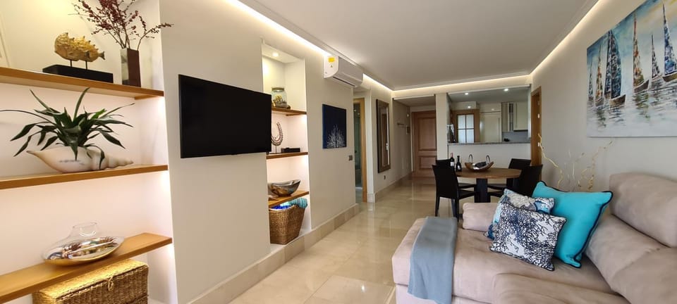TV and multimedia, Living room, Dining area