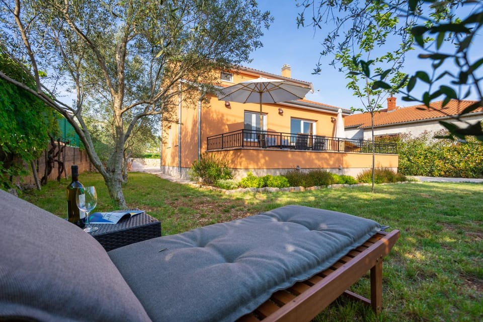 Property building, Garden