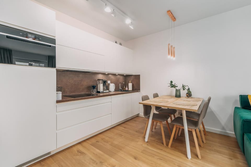 Coffee/tea facilities, Kitchen or kitchenette, Dining area