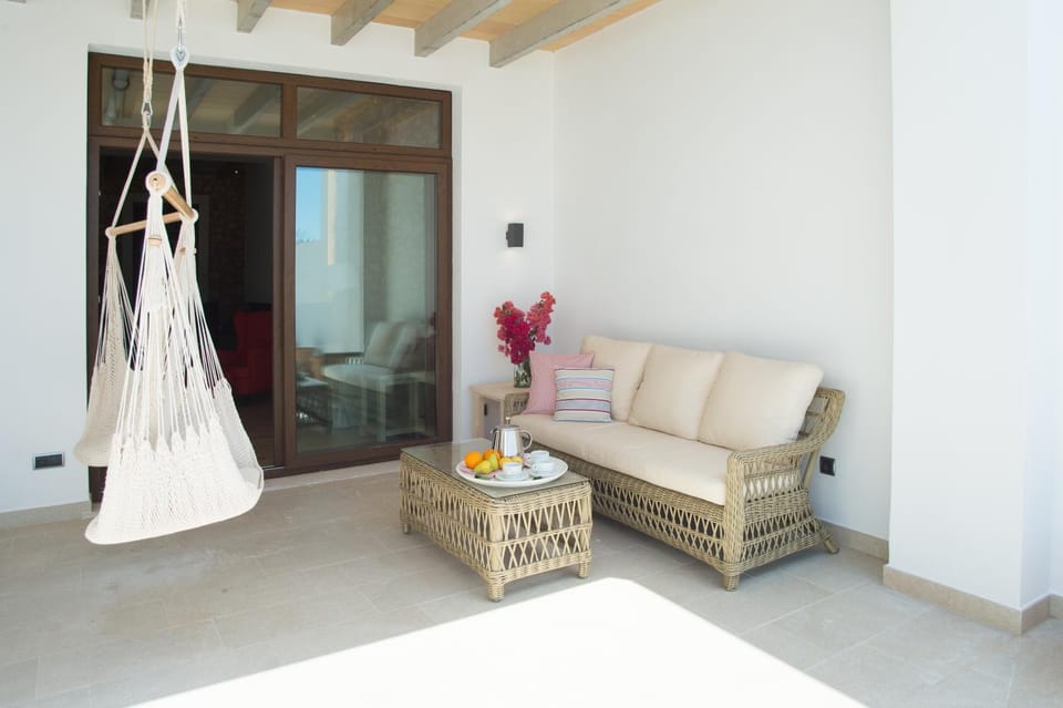 Villa Ferrer de SHorta House in Migjorn