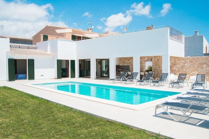 Villa Ferrer de SHorta House in Migjorn