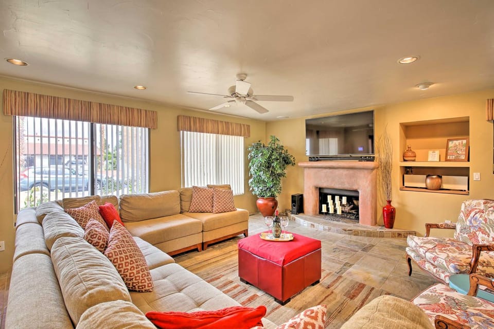 Indio Escape w/ Fire Pit & Resort Amenities! House in Indio