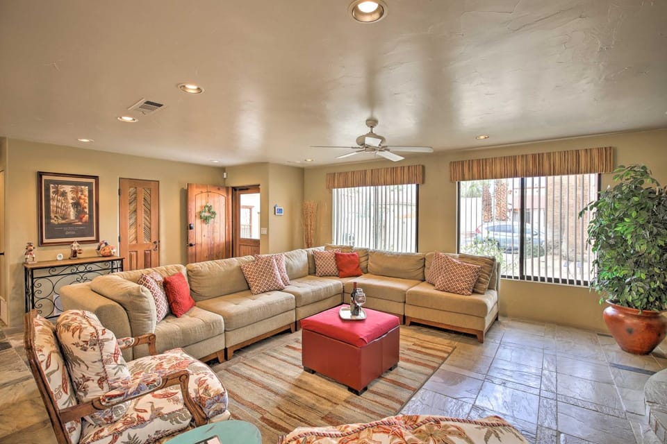 Indio Escape w/ Fire Pit & Resort Amenities! House in Indio