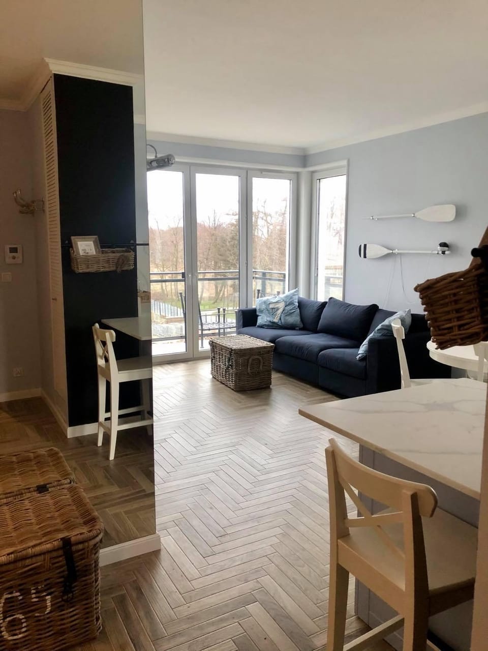 Living room, Dining area