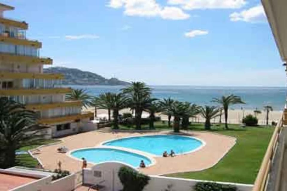 Pool view, Swimming pool