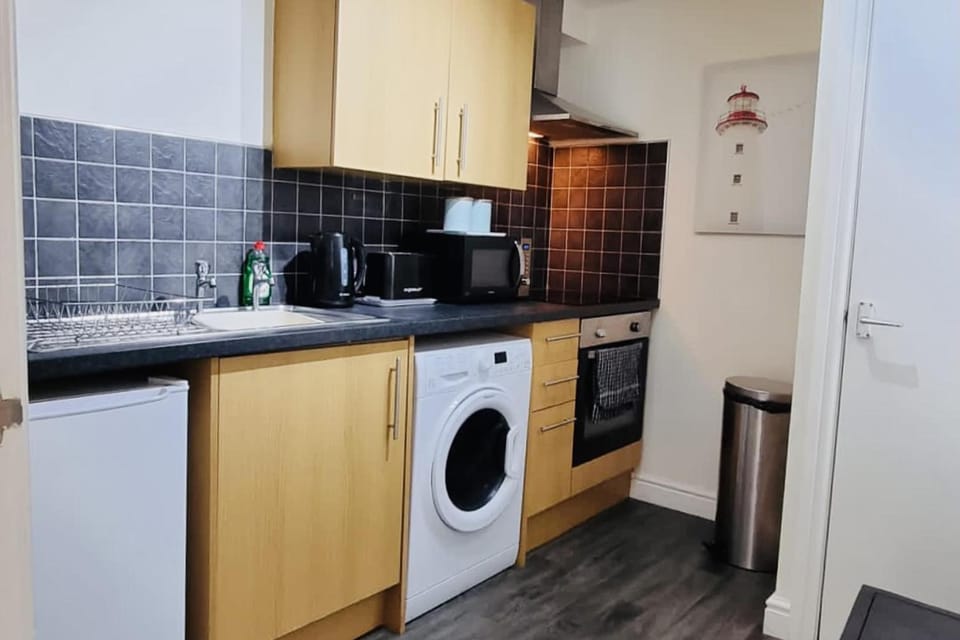 Beachside Home - Sleeps 5 Garden Parking & Pets Apartment in Skegness