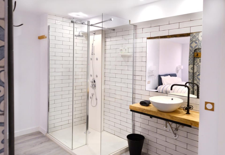Bathroom, Bedroom