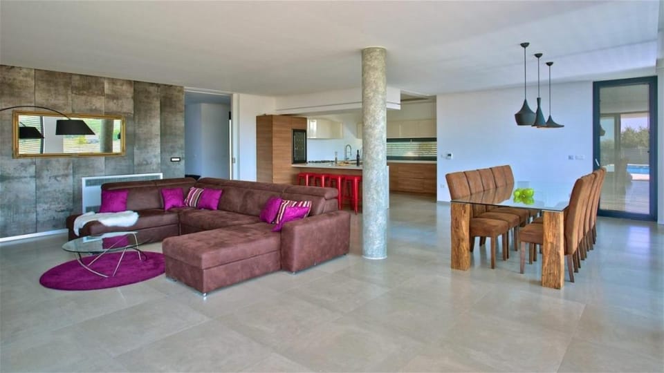 Balcony/Terrace, Living room, Dining area, air conditioner